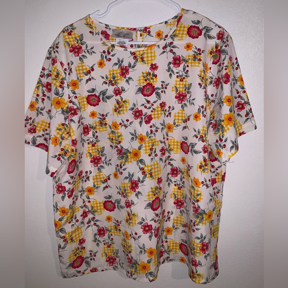 Picnic Style Loose Top